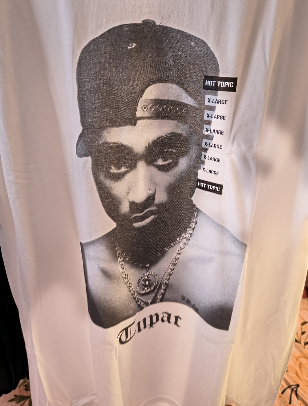 Hot Topic White Men's Graphic Tee with Black Portrait Print Tupac